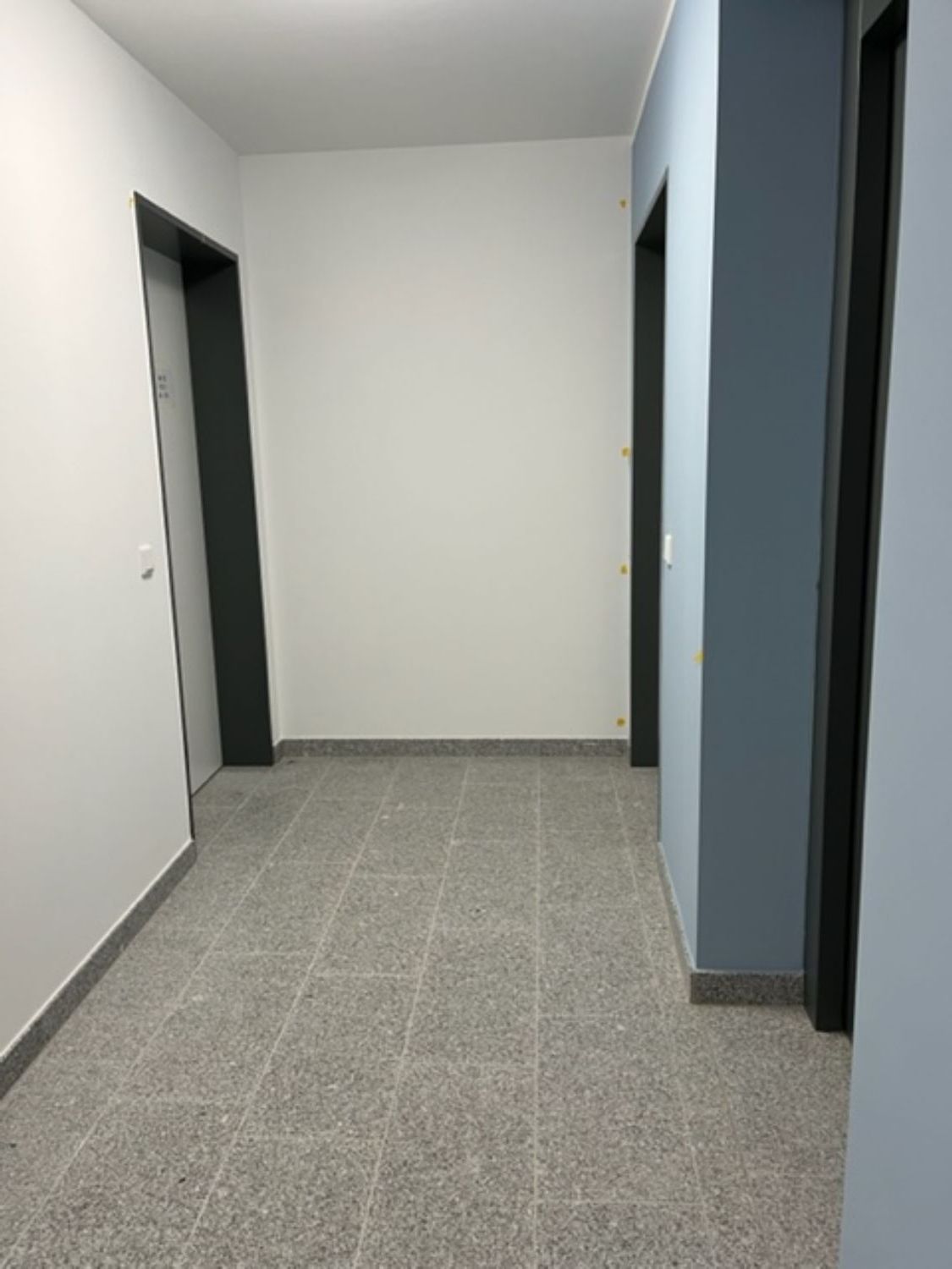 Barrierefreier Zugang, vom Erdgeschoss bis in die Wohnung durch Aufzug