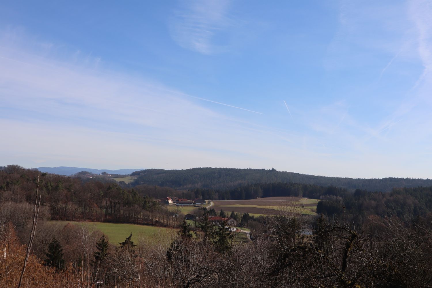 Umgebungsbild vom ca. 1.077 qm Baugrundstück in 94344 Wiesenfelden